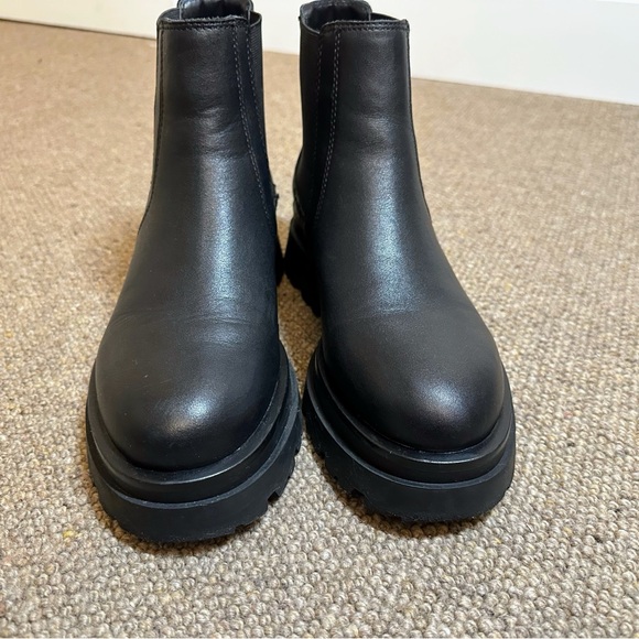 ALDO Stompd - Lug Sole Real Leather Chelsea Boot 9 Like New - Picture 8 of 13